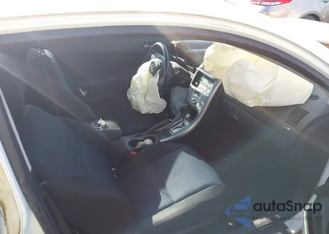 2006 Scion Tc z USA, uszkodzony, nr VIN JTKDE177560126173